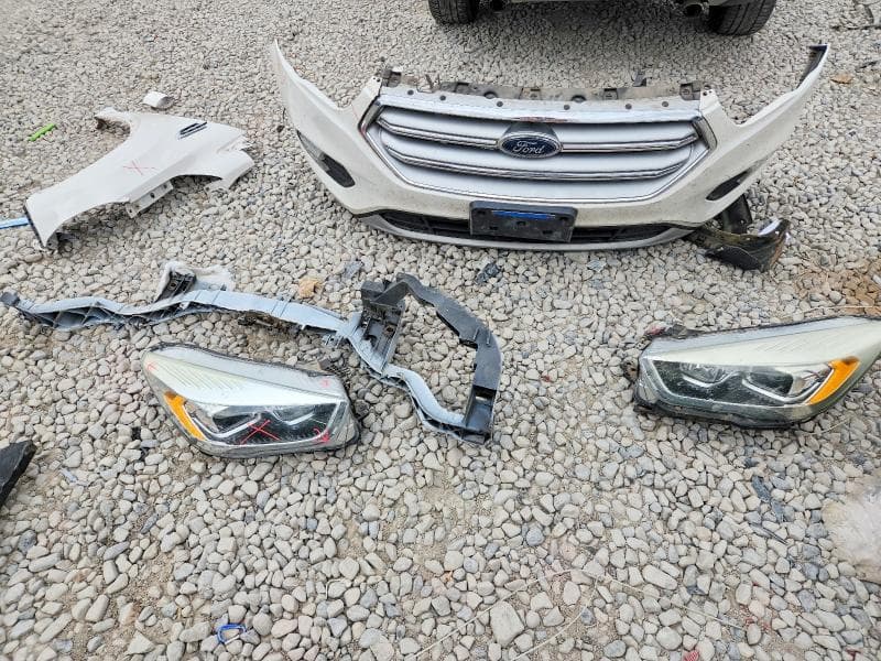 2017 FORD ESCAPE TITANIUM 12
