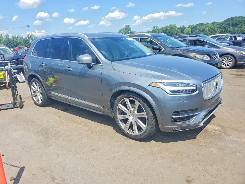 2017 VOLVO XC90 T6 4