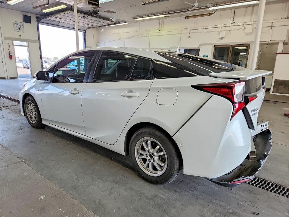 2021 TOYOTA PRIUS XLE AWD-E 2