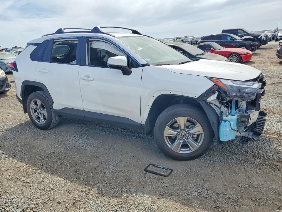 2022 TOYOTA RAV4 XLE 4