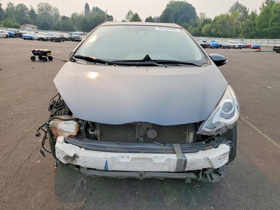 2017 TOYOTA PRIUS C TWO 5