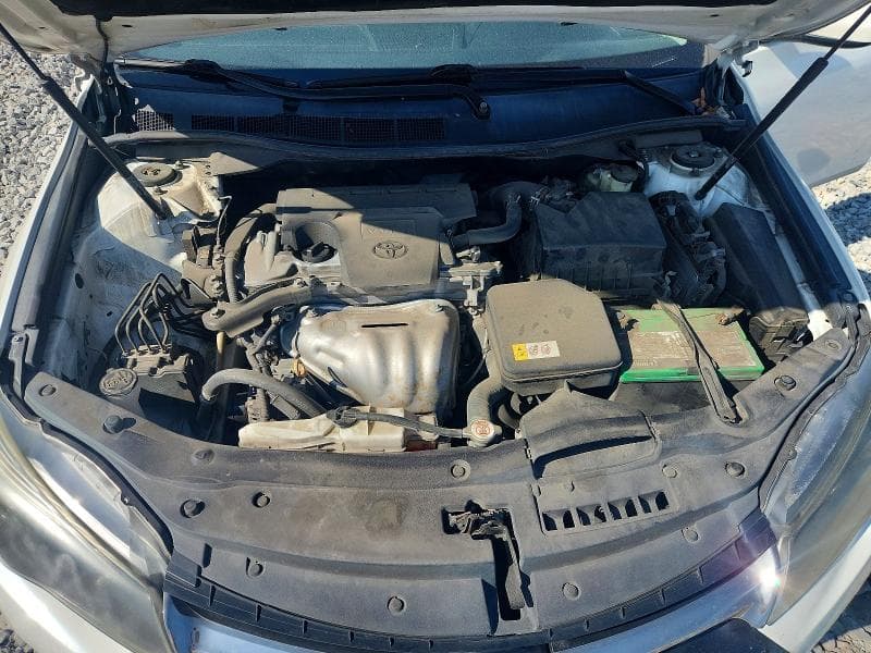 2017 TOYOTA CAMRY SE 11
