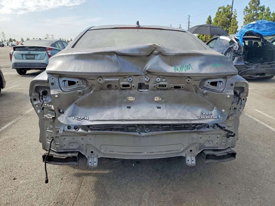 2021 TOYOTA MIRAI XLE 6
