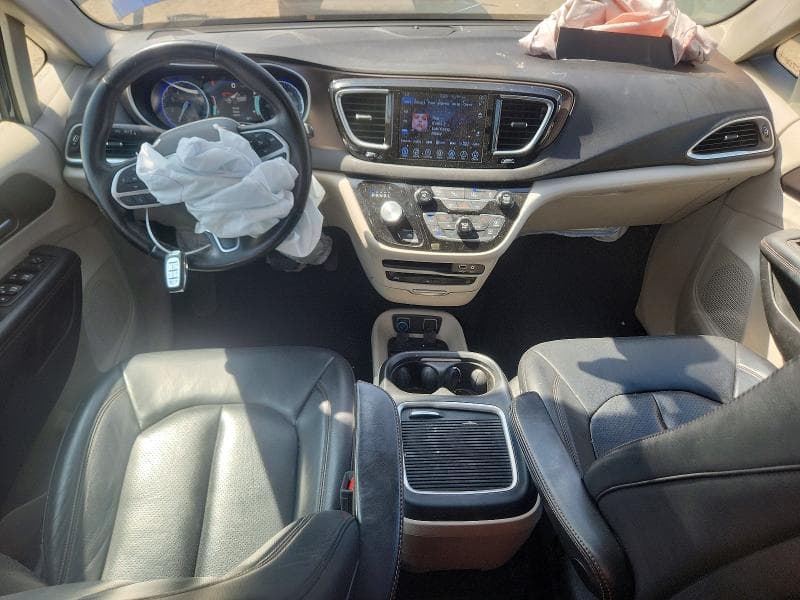 2017 CHRYSLER PACIFICA TOURING L PLUS 8