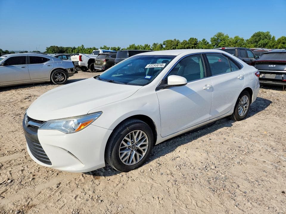 2017 TOYOTA CAMRY LE - 1