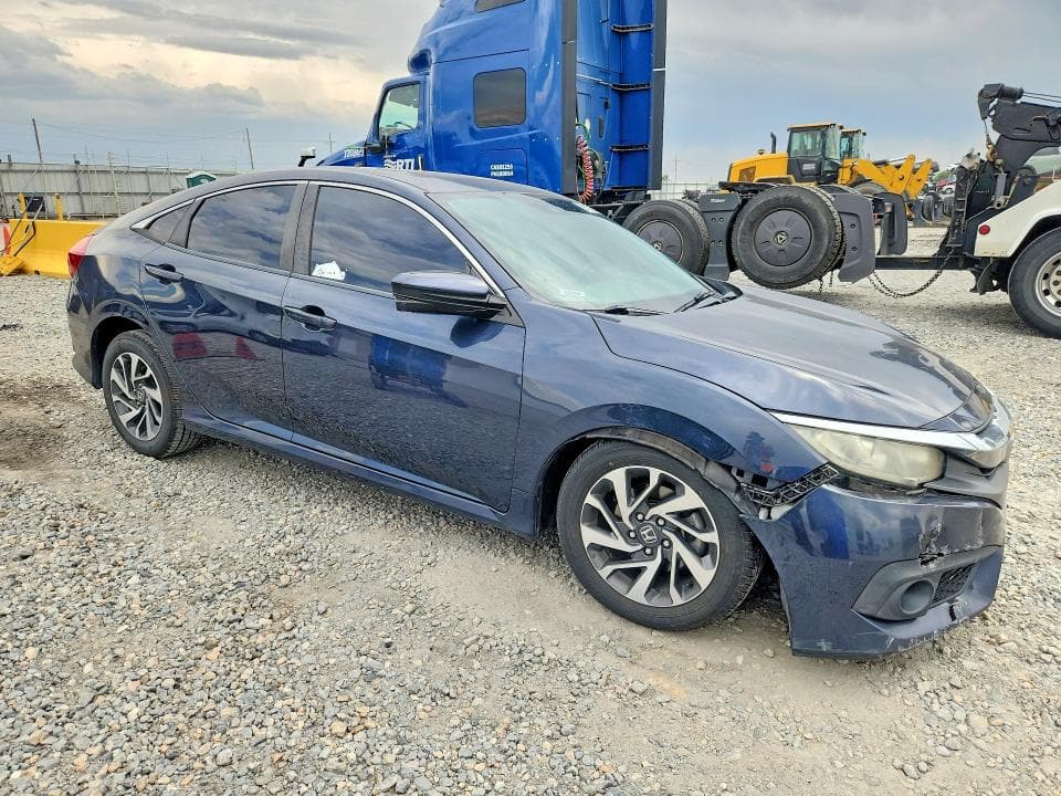 2017 HONDA CIVIC EX 4