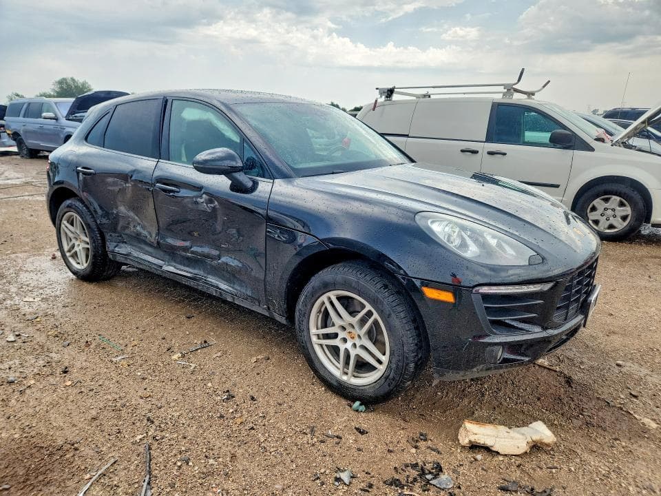 2017 PORSCHE MACAN 4