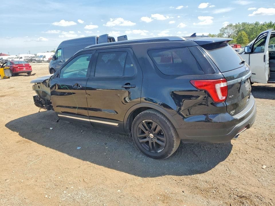 2018 FORD EXPLORER XLT 2