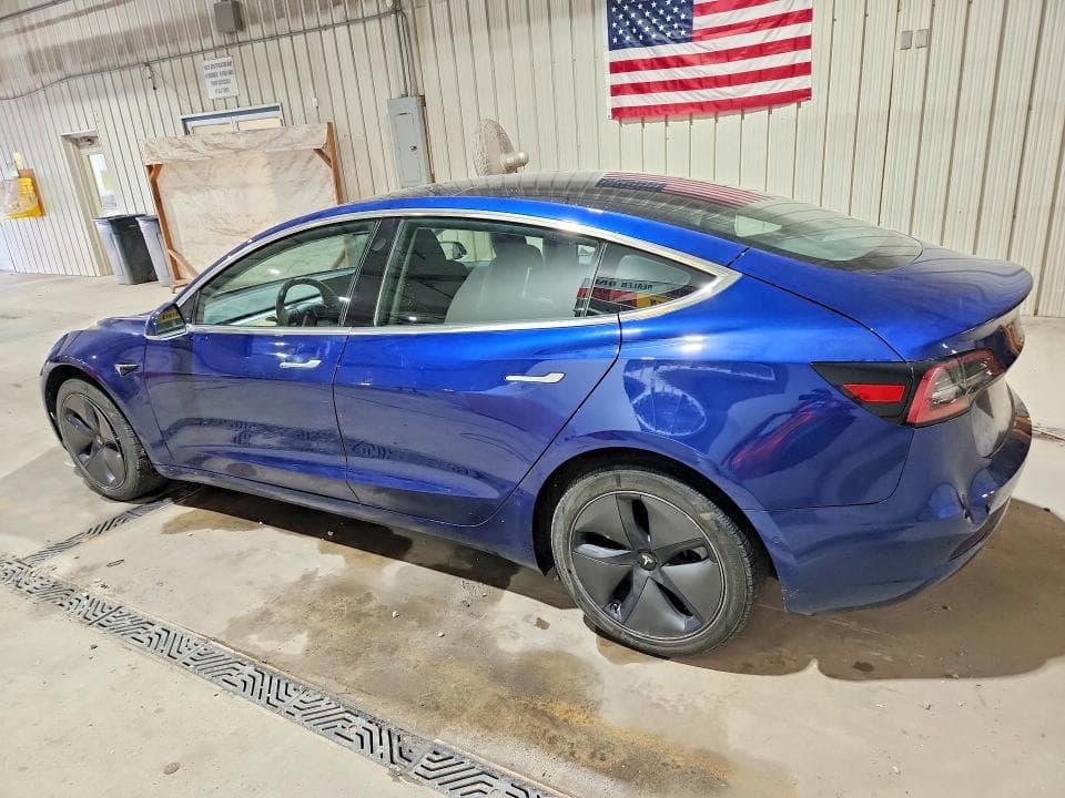 2020 TESLA MODEL 3 2