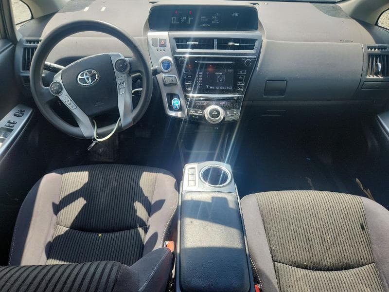 2017 TOYOTA PRIUS V TWO 8