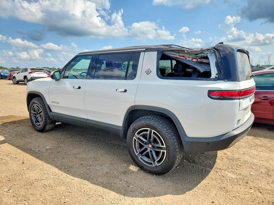 2025 RIVIAN R1S ADVENTURE 2