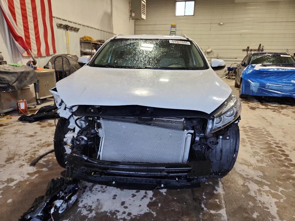 2018 KIA SORENTO LX V6 5
