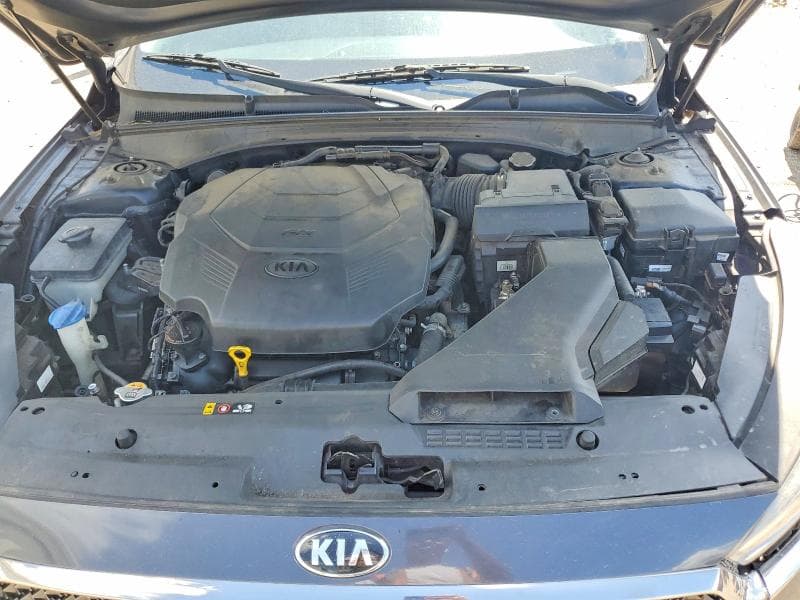2017 KIA CADENZA PREMIUM 11