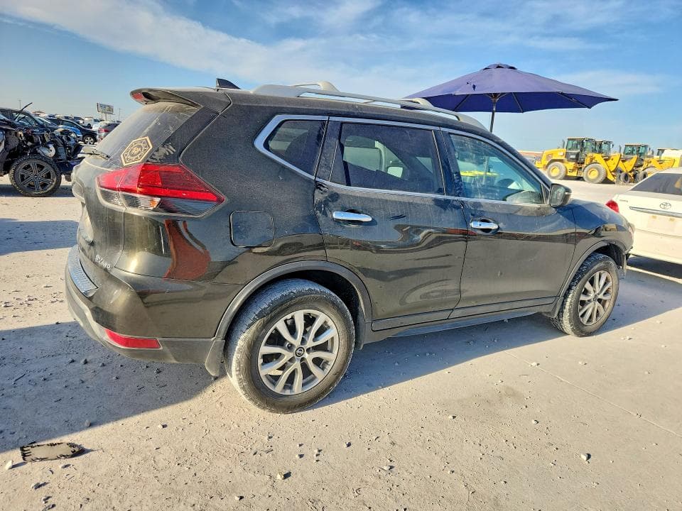 2017 NISSAN ROGUE SV 3
