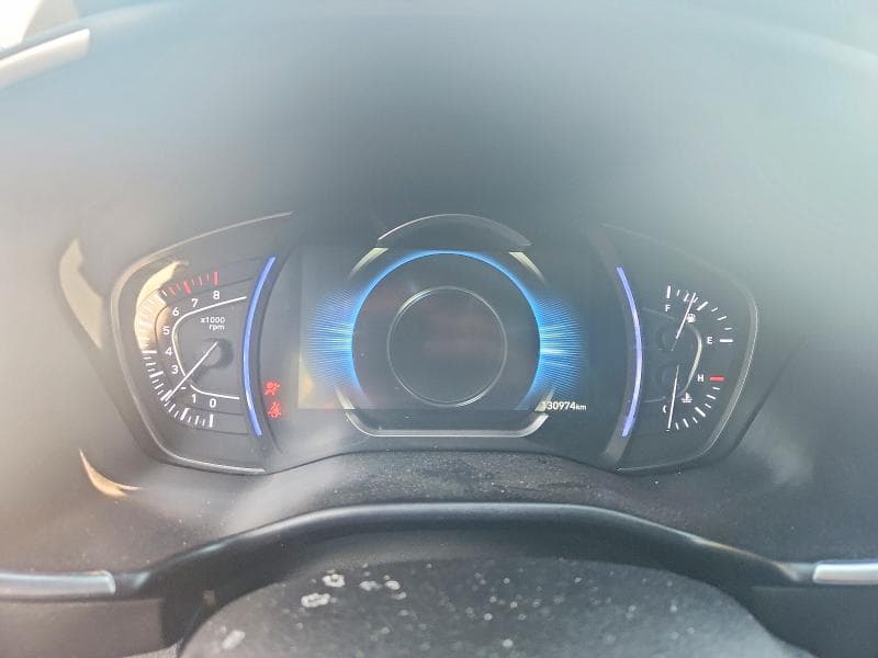 2019 HYUNDAI SANTA FE LIMITED 9