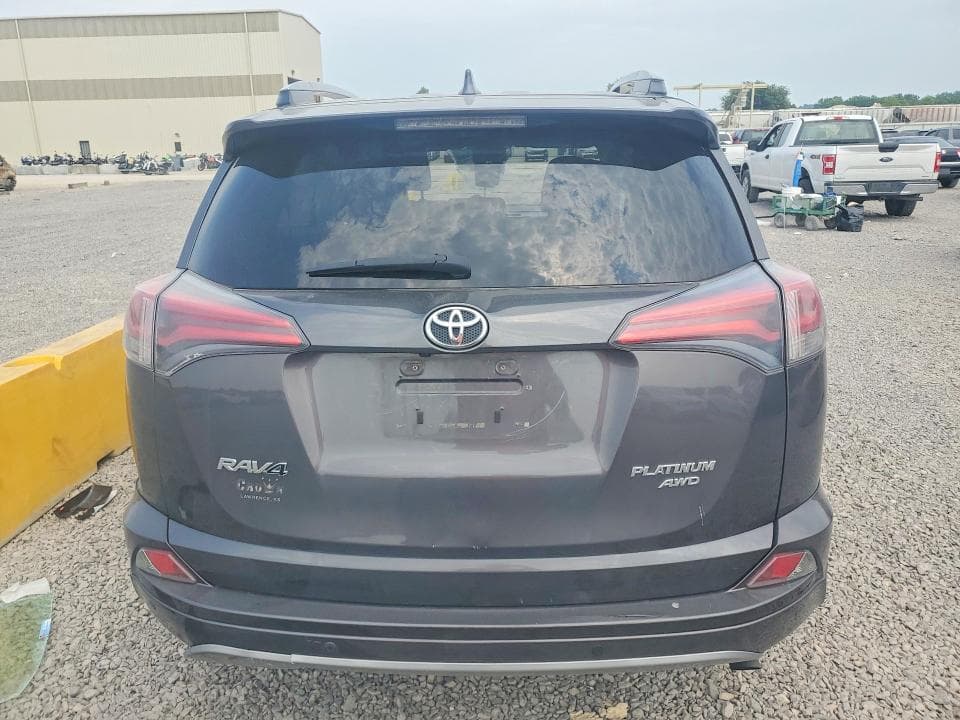 2017 TOYOTA RAV4 PLATINUM 6