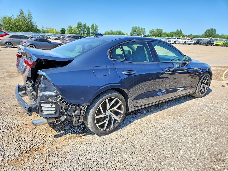 2020 VOLVO S60 T6 MOMENTUM 3