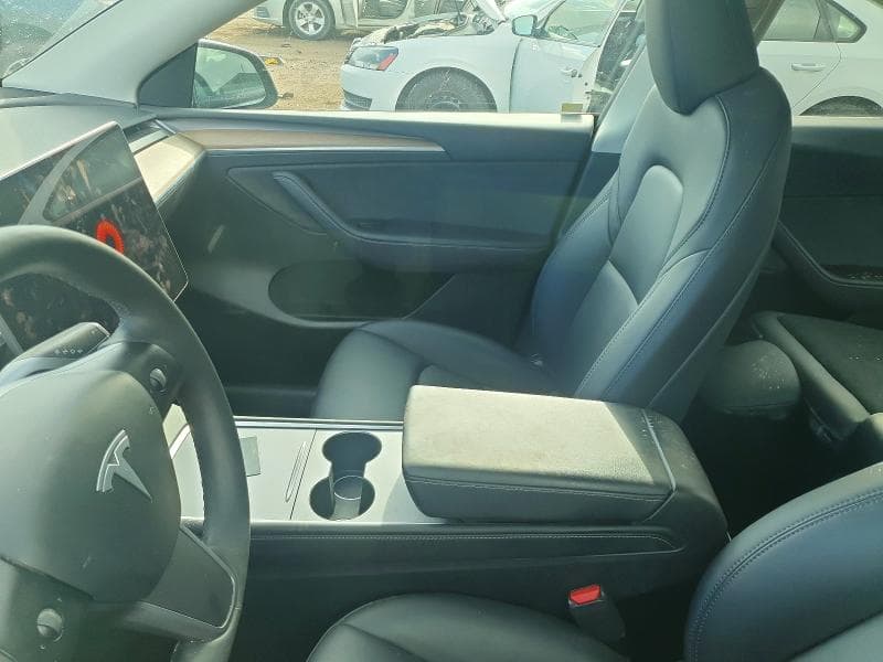 2023 TESLA MODEL Y 8