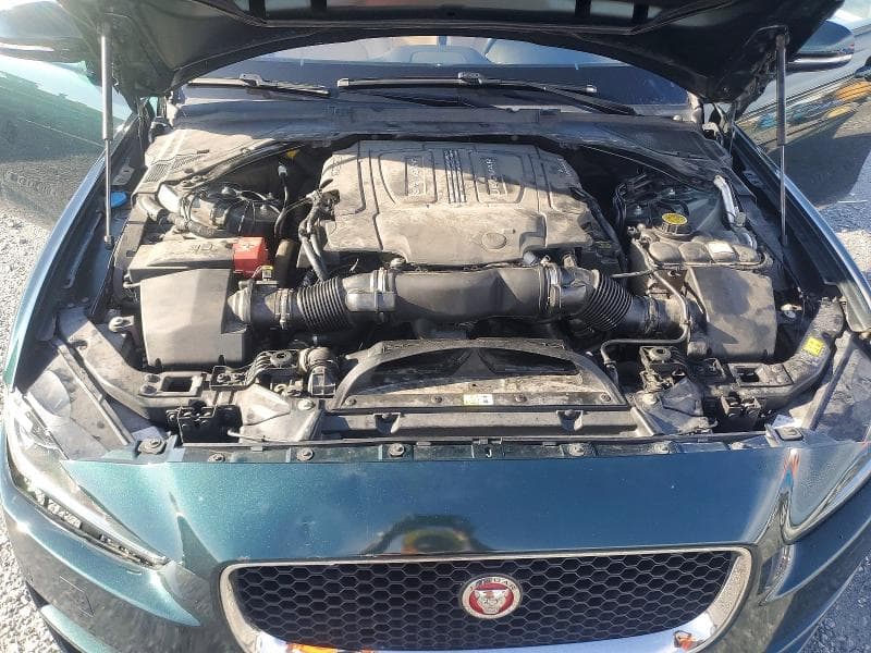 2017 JAGUAR XE PREMIUM 11