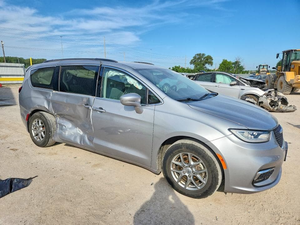 2021 CHRYSLER PACIFICA TOURING 4