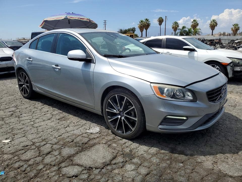 2017 VOLVO S60 4