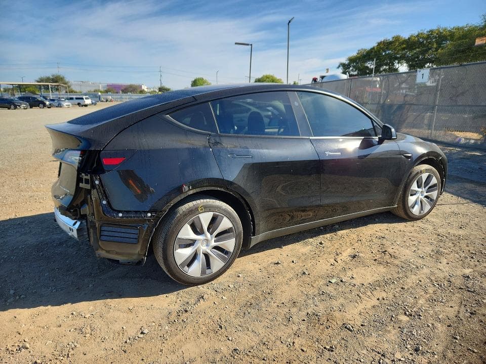 2023 TESLA MODEL Y 3
