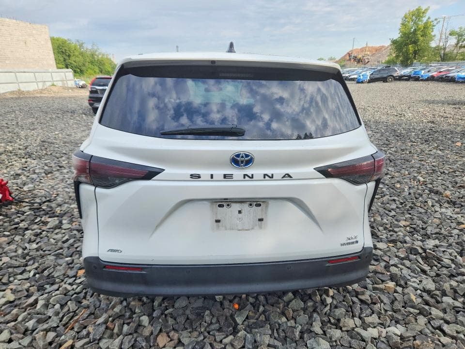 2024 TOYOTA SIENNA XLE 7-PASSENGER 6
