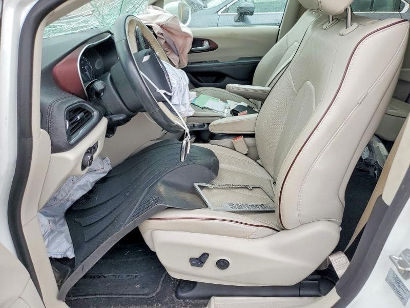 2017 CHRYSLER PACIFICA LIMITED 7