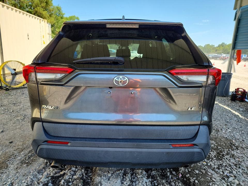 2020 TOYOTA RAV4 LE 6