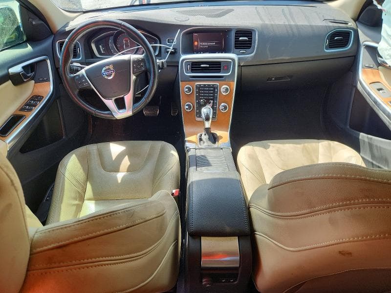 2017 VOLVO S60 PLATINUM 8