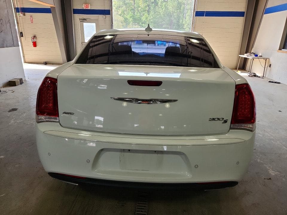 2017 CHRYSLER 300 S 6