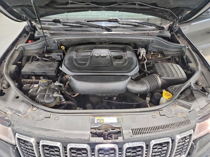 2018 JEEP GRAND CHEROKEE LAREDO 12