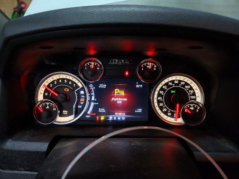 2017 RAM 1500 SLT 9