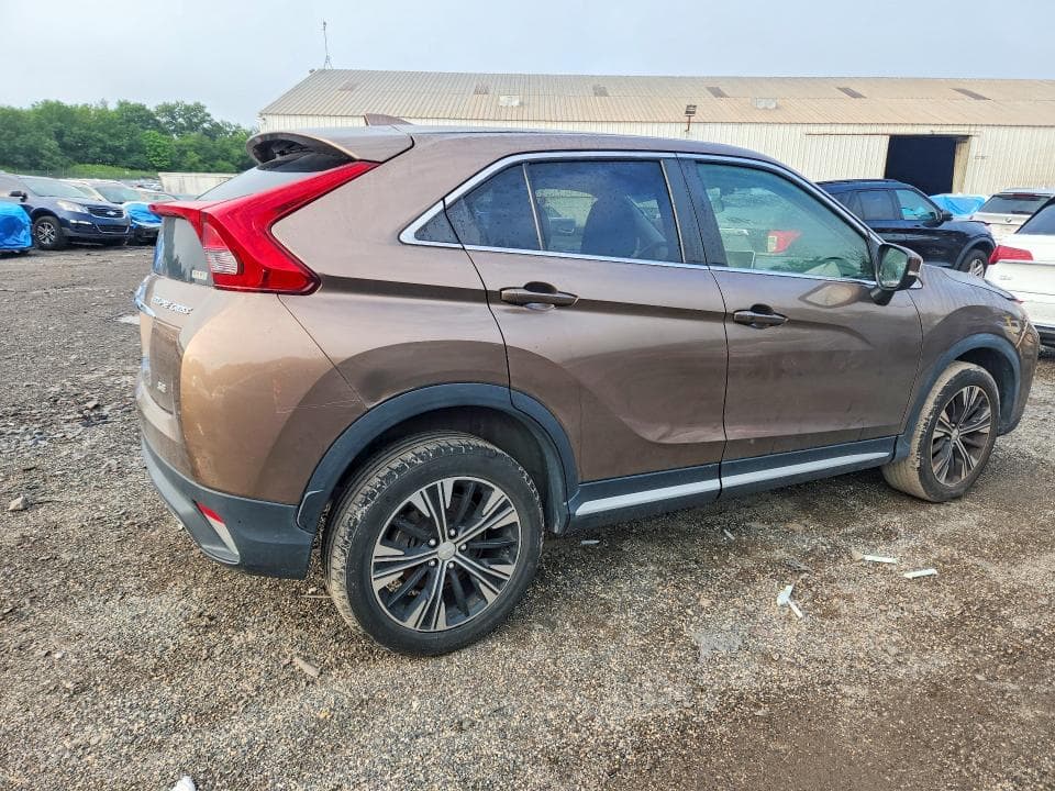 2019 MITSUBISHI ECLIPSE CROSS SE 3