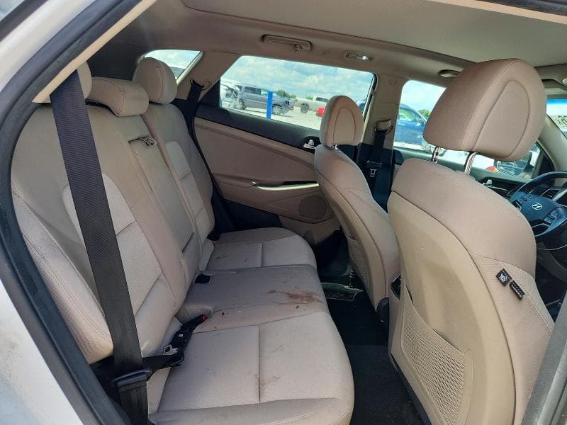 2017 HYUNDAI TUCSON VALUE 11