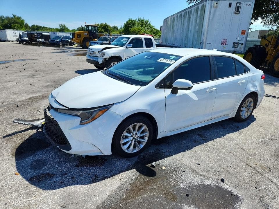 2021 TOYOTA COROLLA LE - 1