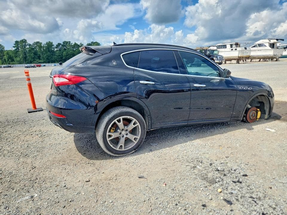 2017 MASERATI LEVANTE SPORT 3