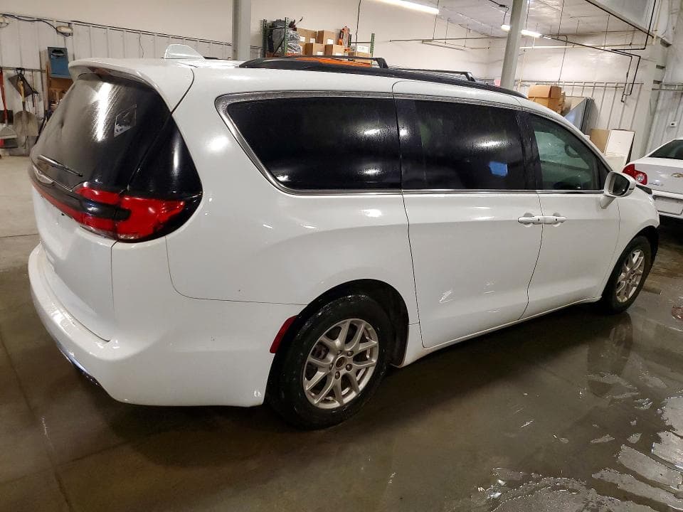 2022 CHRYSLER PACIFICA TOURING L 3