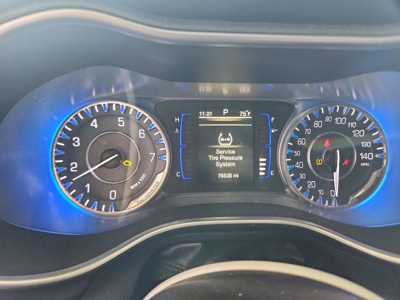 2017 CHRYSLER 200 LX 9