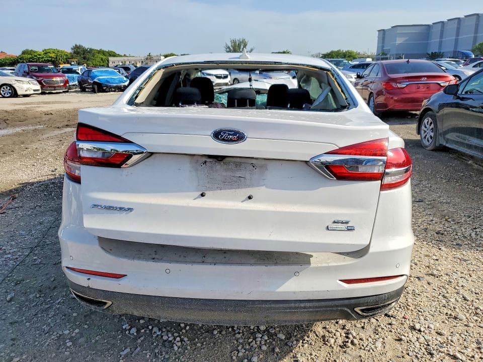2020 FORD FUSION SE 6