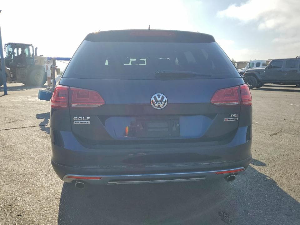 2017 VOLKSWAGEN GOLF ALLTRACK S 6