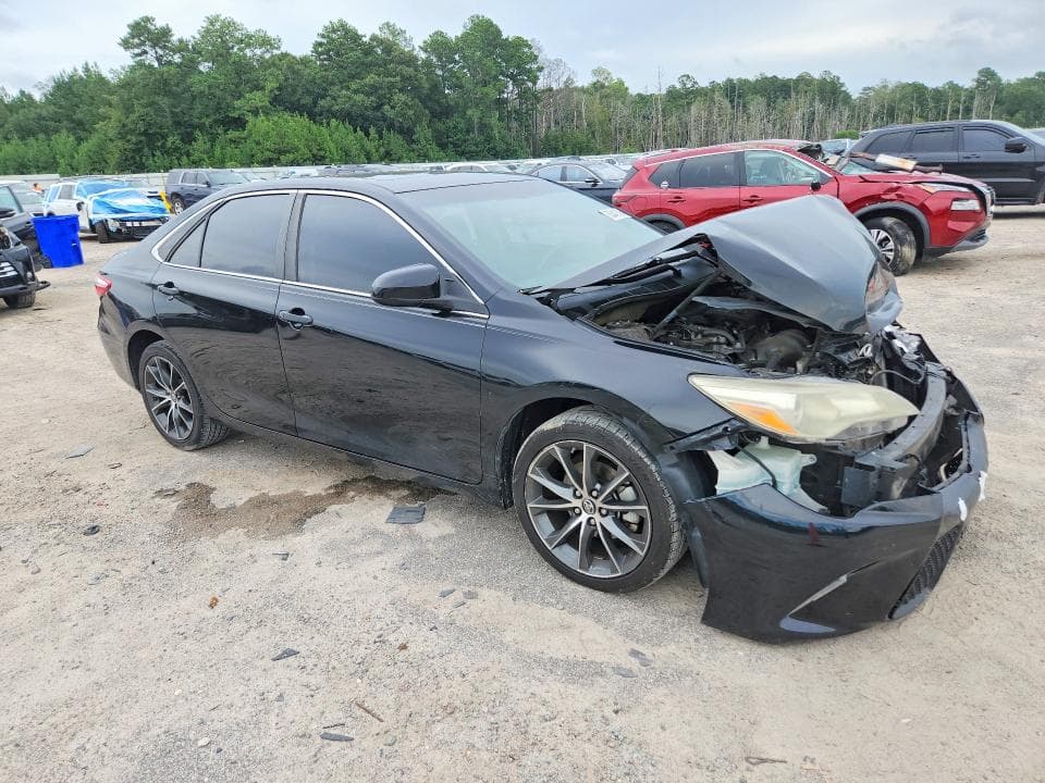 2017 TOYOTA CAMRY XSE 4