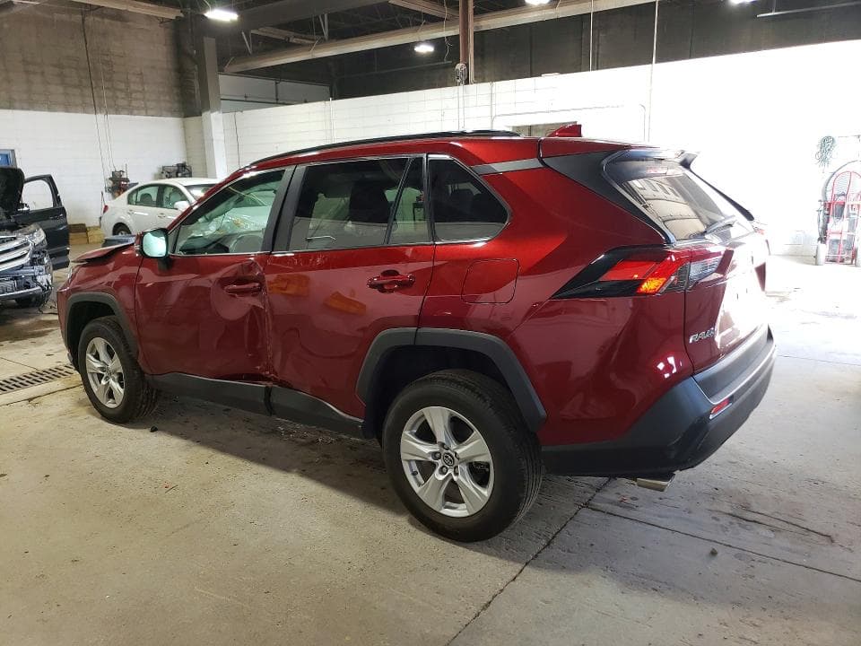 2019 TOYOTA RAV4 XLE 2