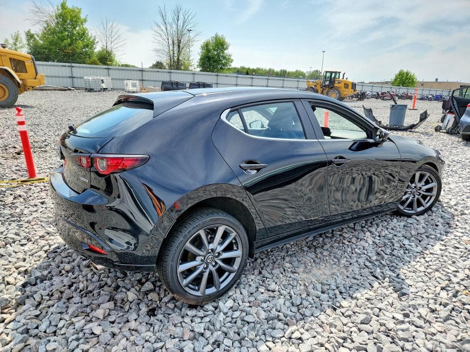 2023 MAZDA 3 SELECT 3