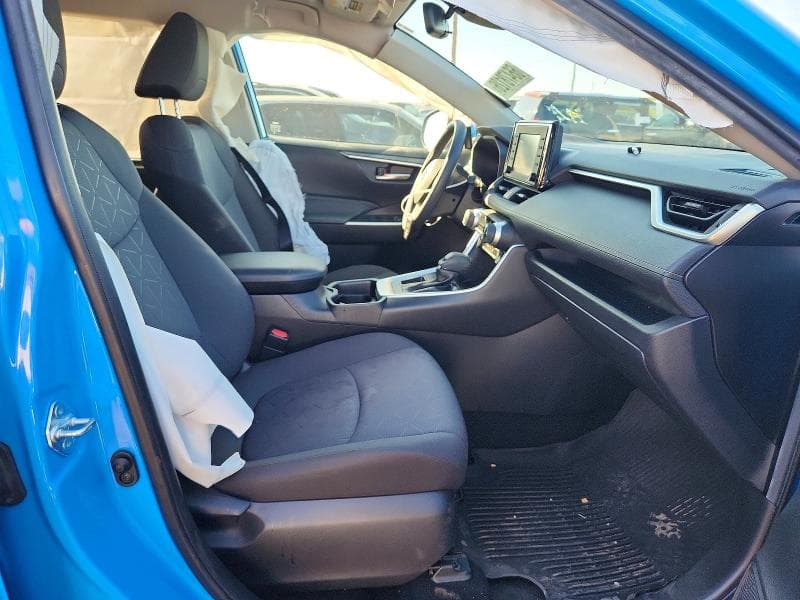 2021 TOYOTA RAV4 XLE 7