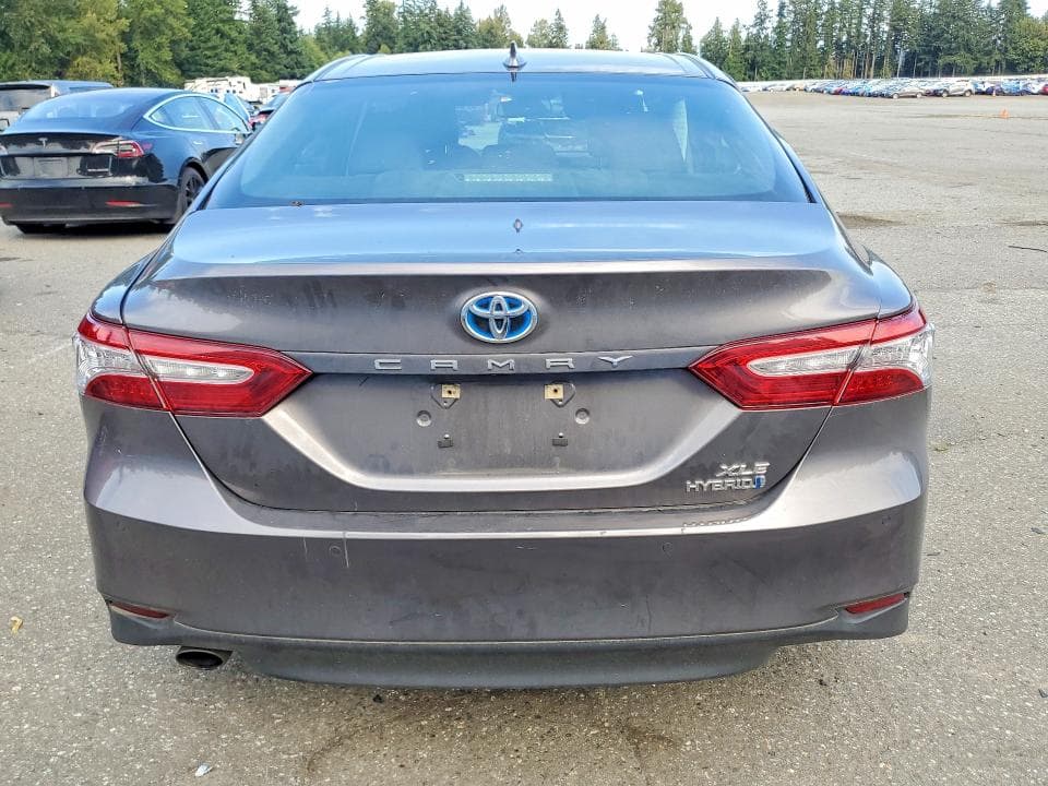 2019 TOYOTA CAMRY HYBRID XLE 6