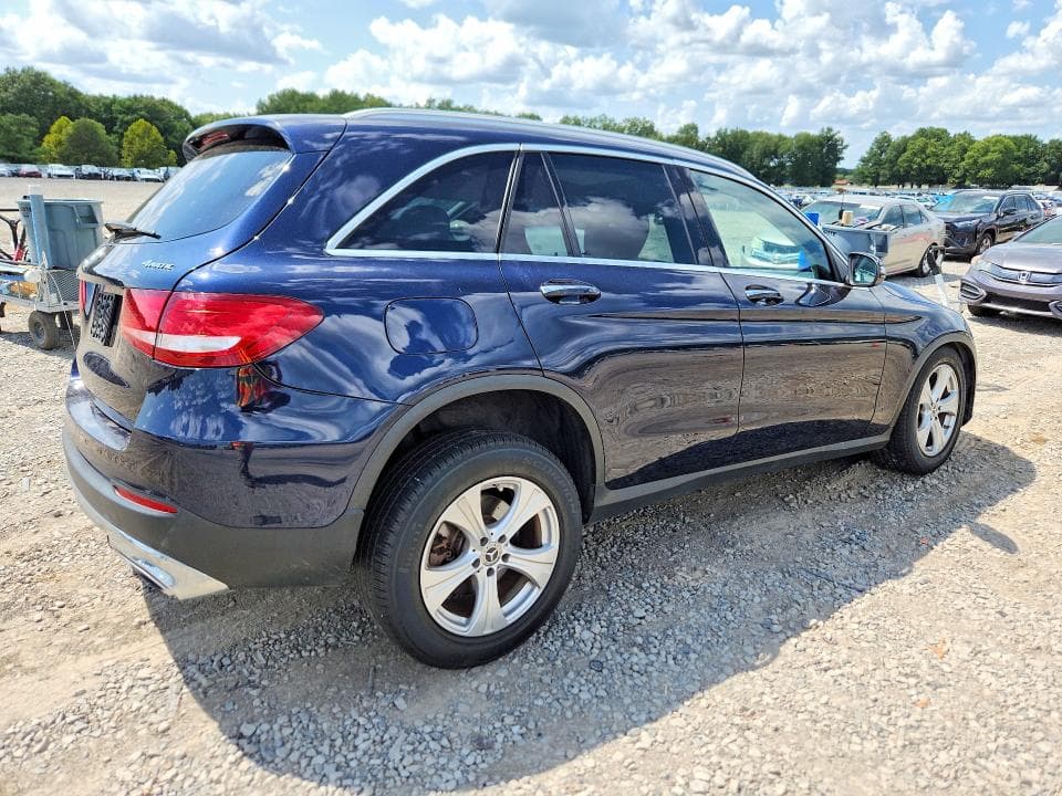 2017 MERCEDES-BENZ GLC 300 4MATIC 3