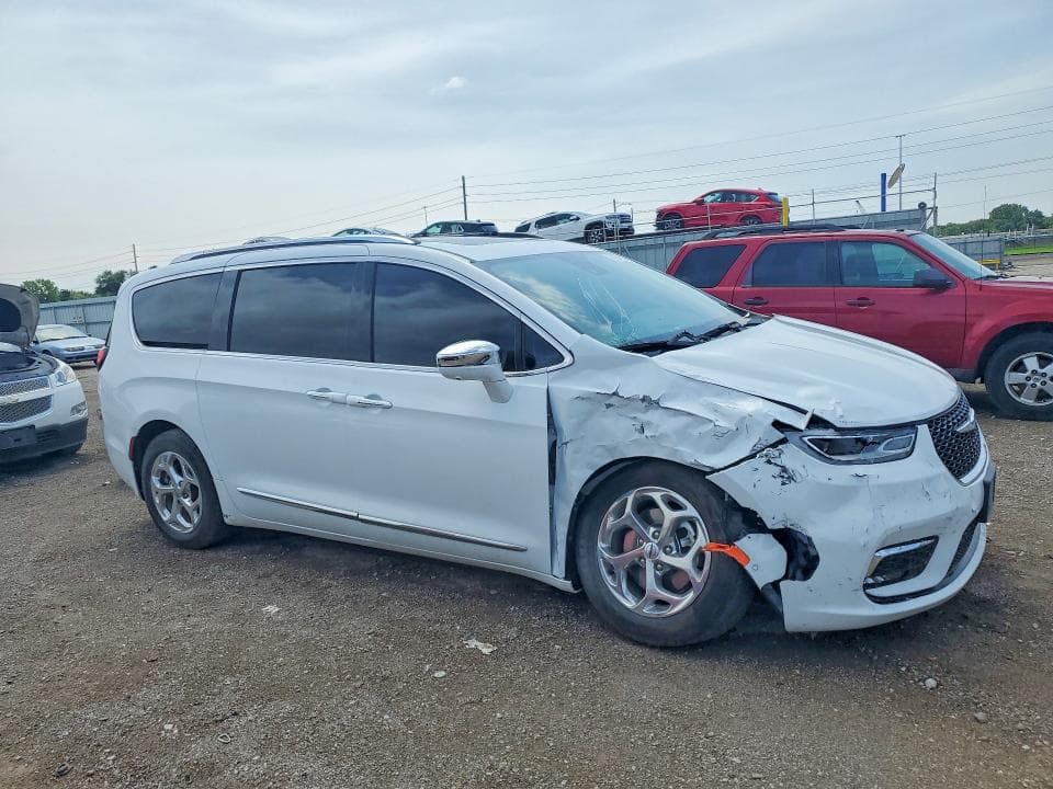 2021 CHRYSLER PACIFICA HYBRID LIMITED 4