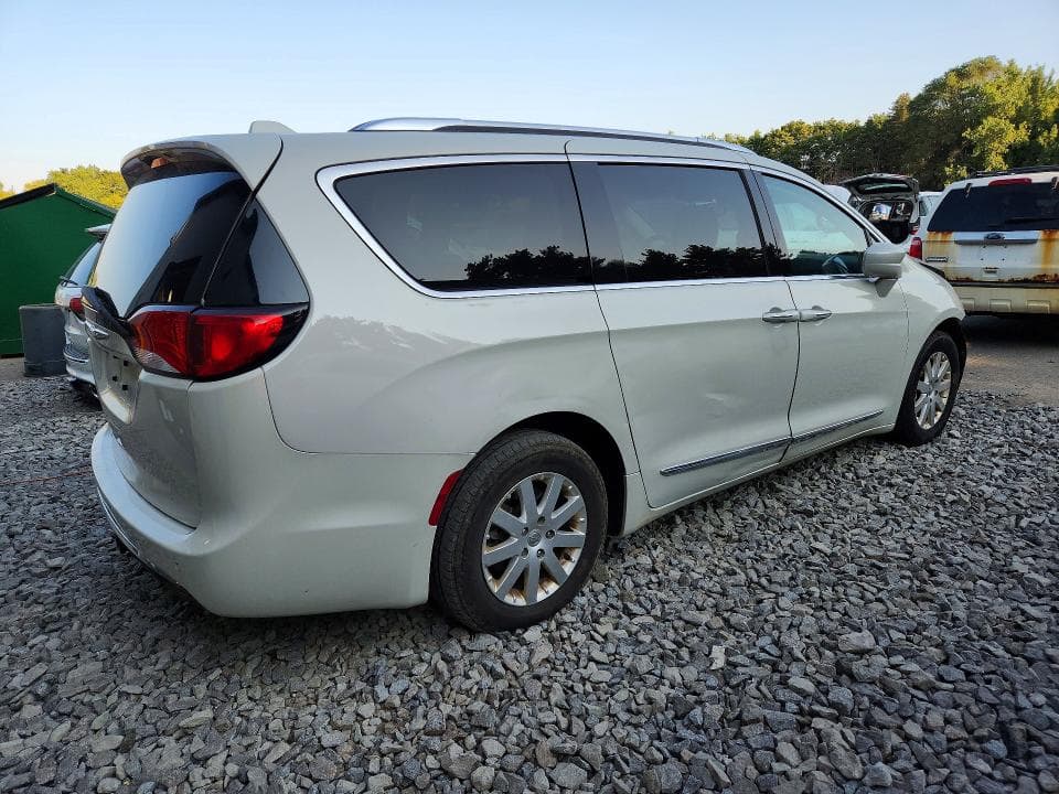 2017 CHRYSLER PACIFICA TOURING L PLUS 3