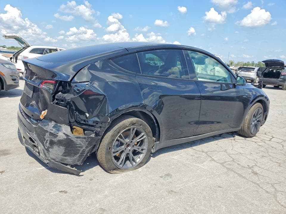 2024 TESLA MODEL Y 3